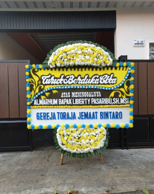 Papan Bunga Duka di Jambe