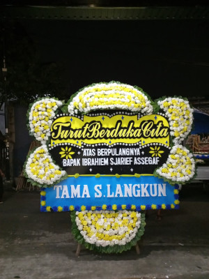 Papan Bunga Duka di Jambe